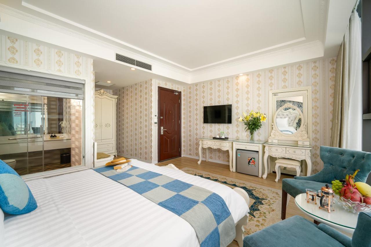 Royal Beach Hotel Da Nang Buitenkant foto