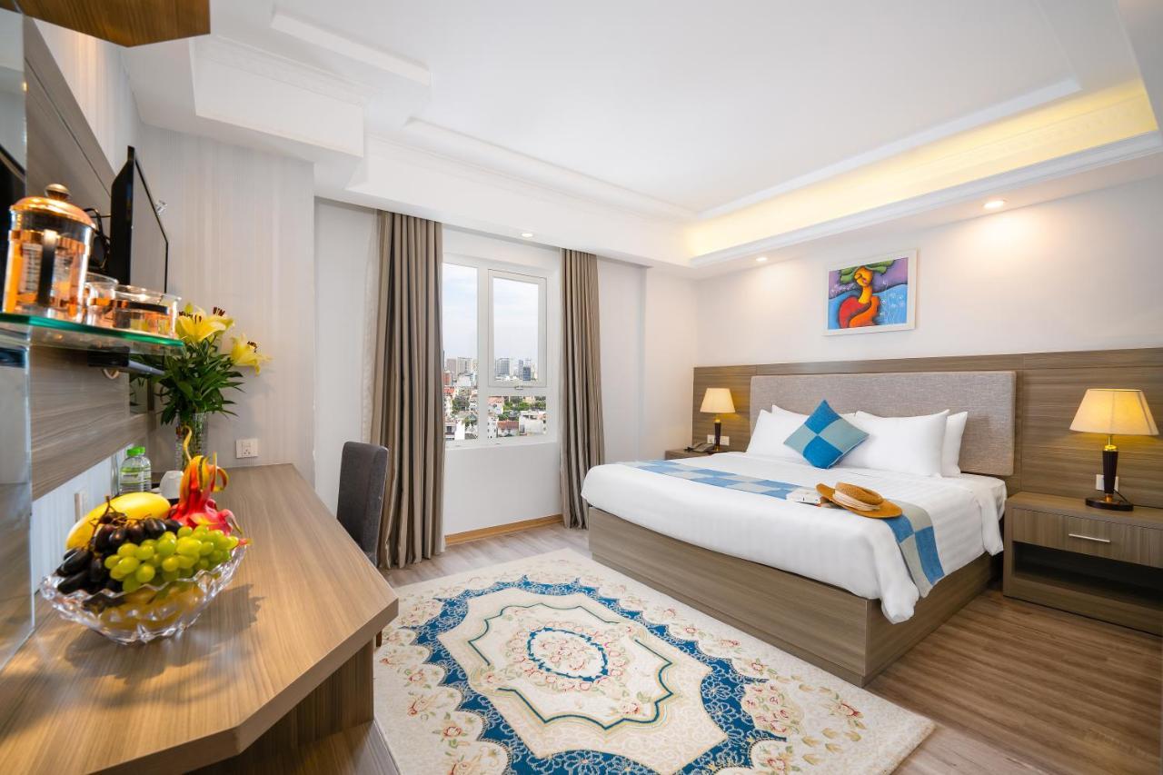 Royal Beach Hotel Da Nang Buitenkant foto