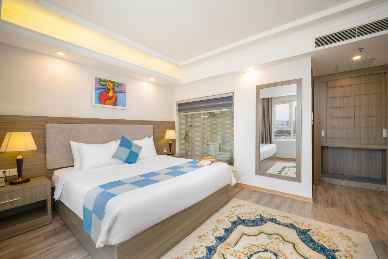 Royal Beach Hotel Da Nang Buitenkant foto