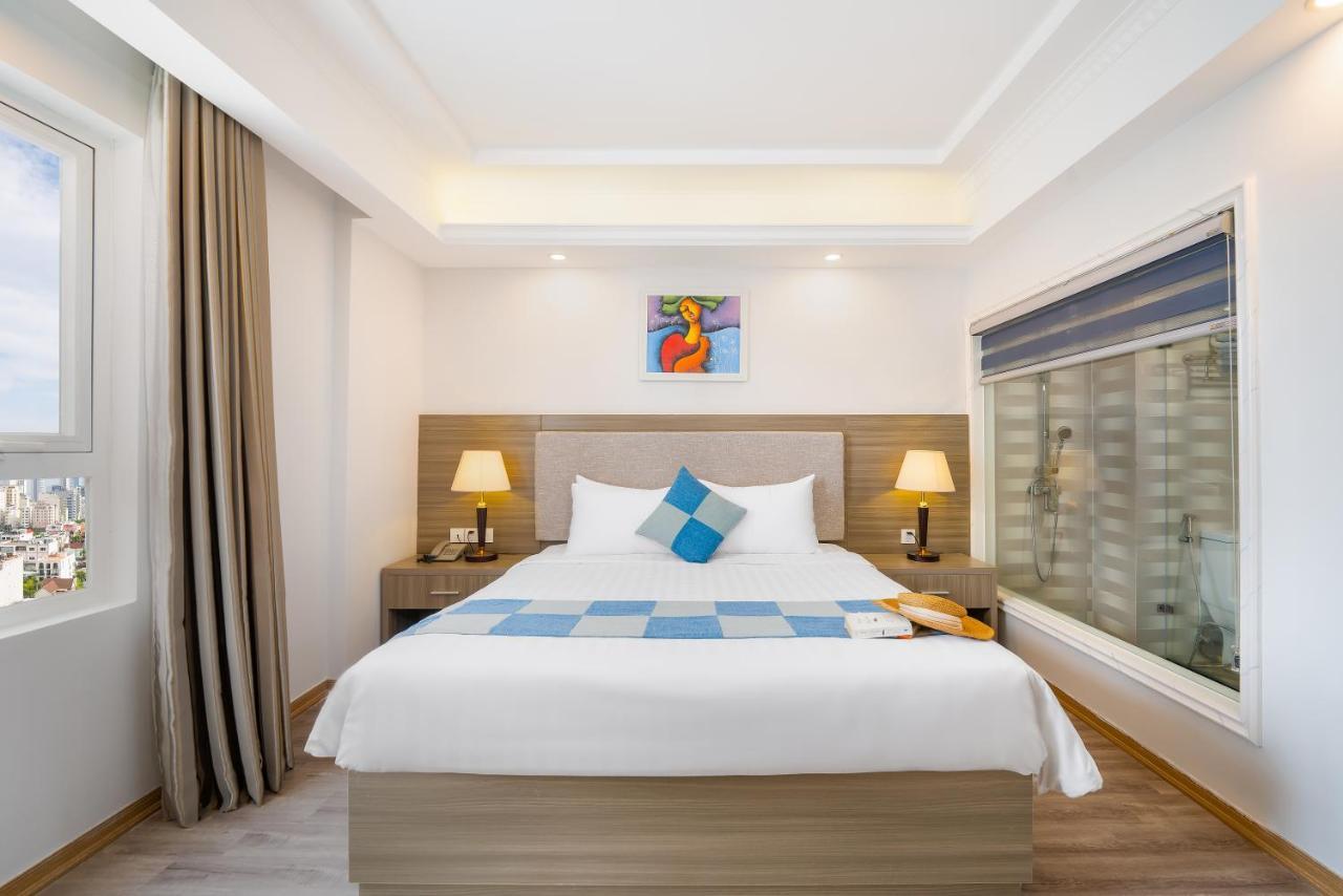 Royal Beach Hotel Da Nang Buitenkant foto