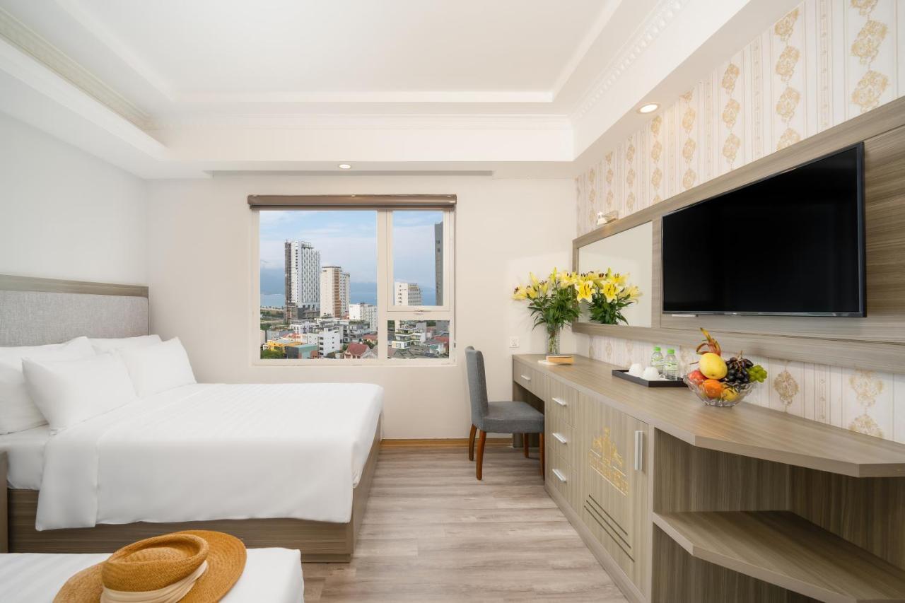 Royal Beach Hotel Da Nang Buitenkant foto
